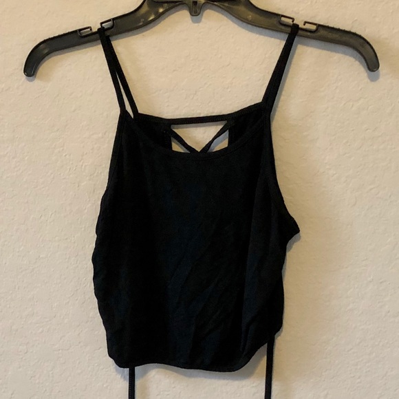 Black Criss Cross Back Crop Top - Picture 3 of 4
